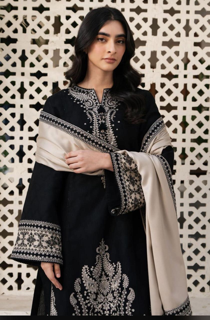 Maria B - 3 PC Winter Dhanak Embroidred - V019