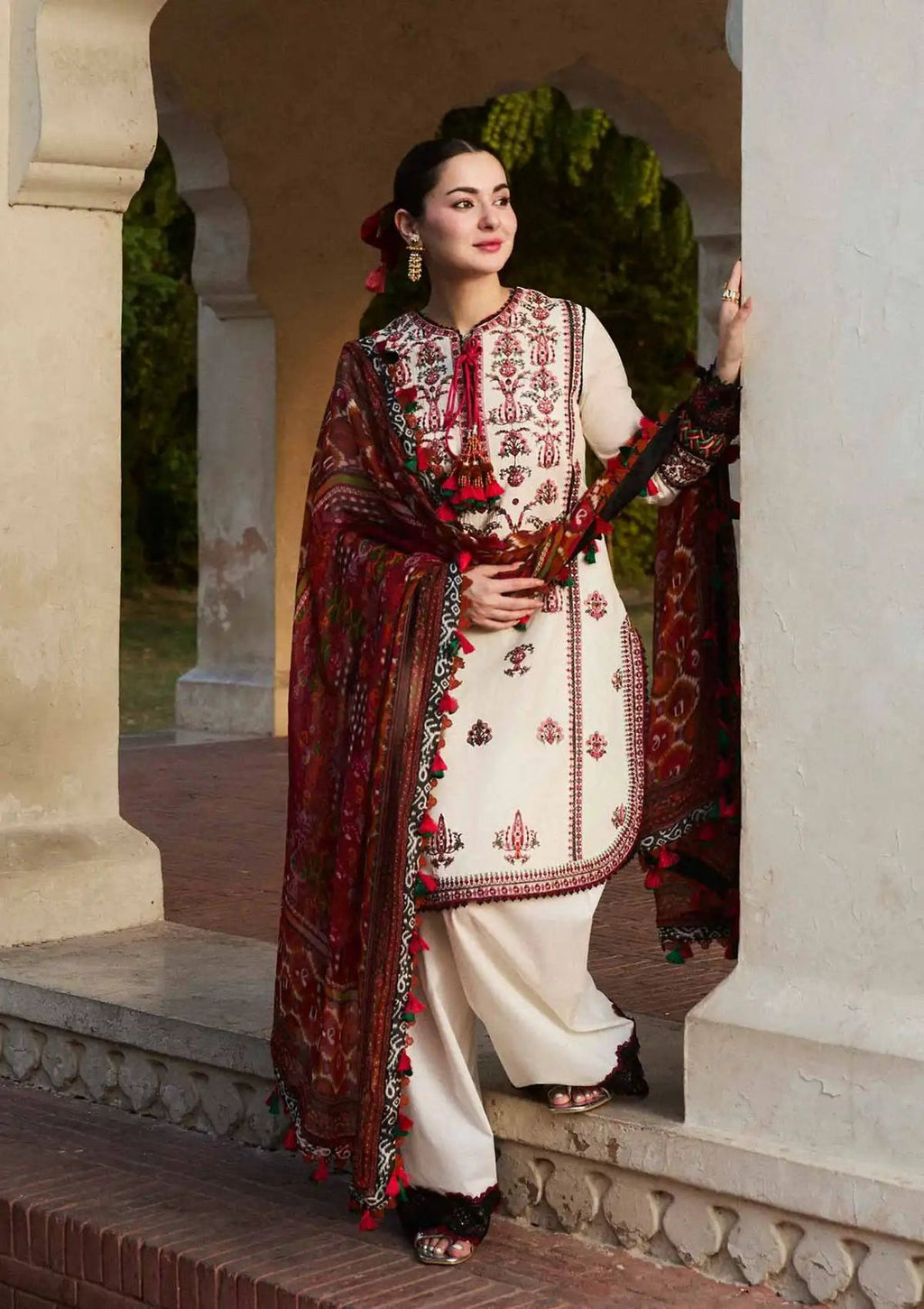 Hussain Rehar -3 PC Winter Dhanak Embroidred - V023