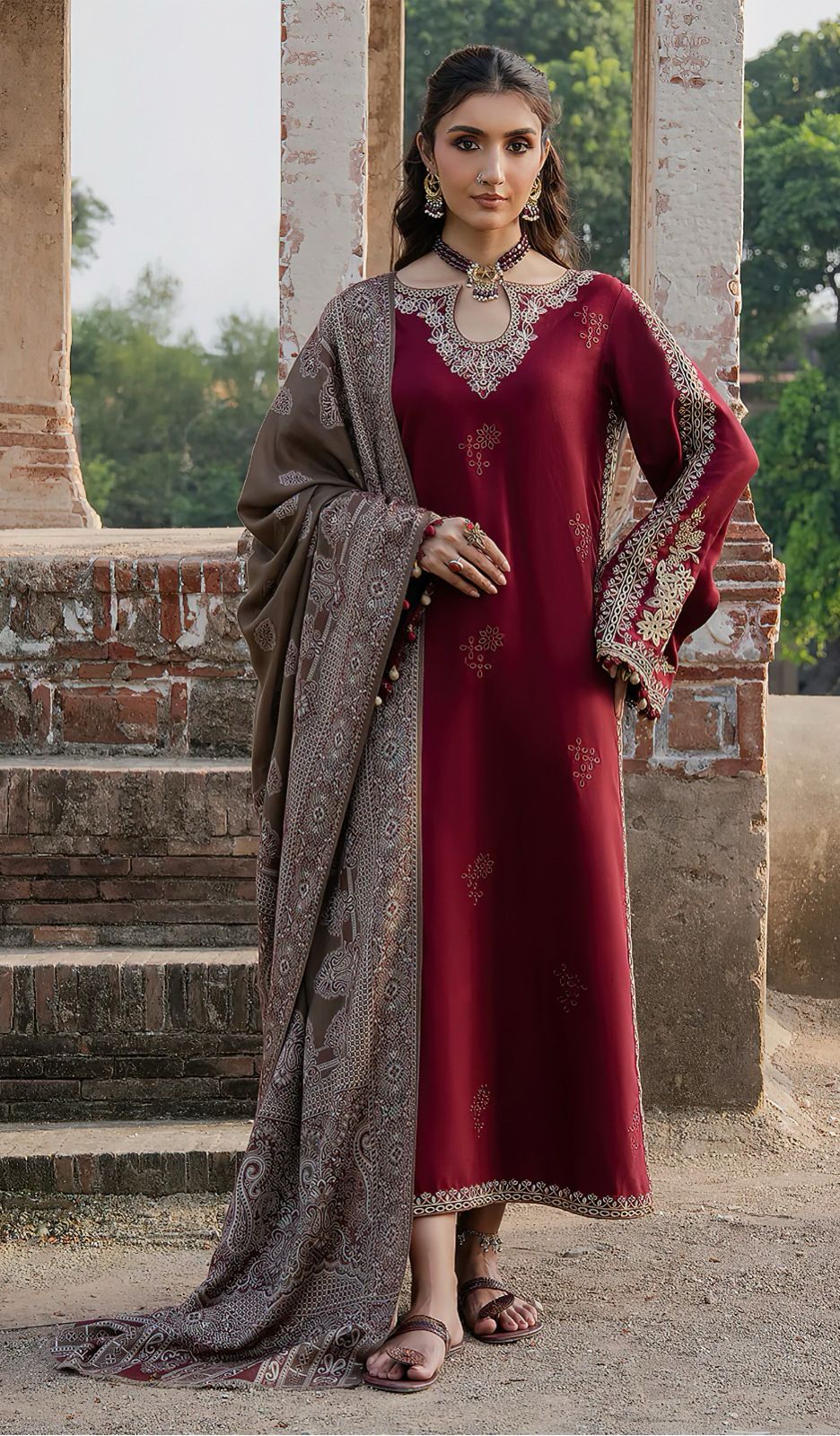 Aizel -3 PC Winter Dhanak Embroidred - V031
