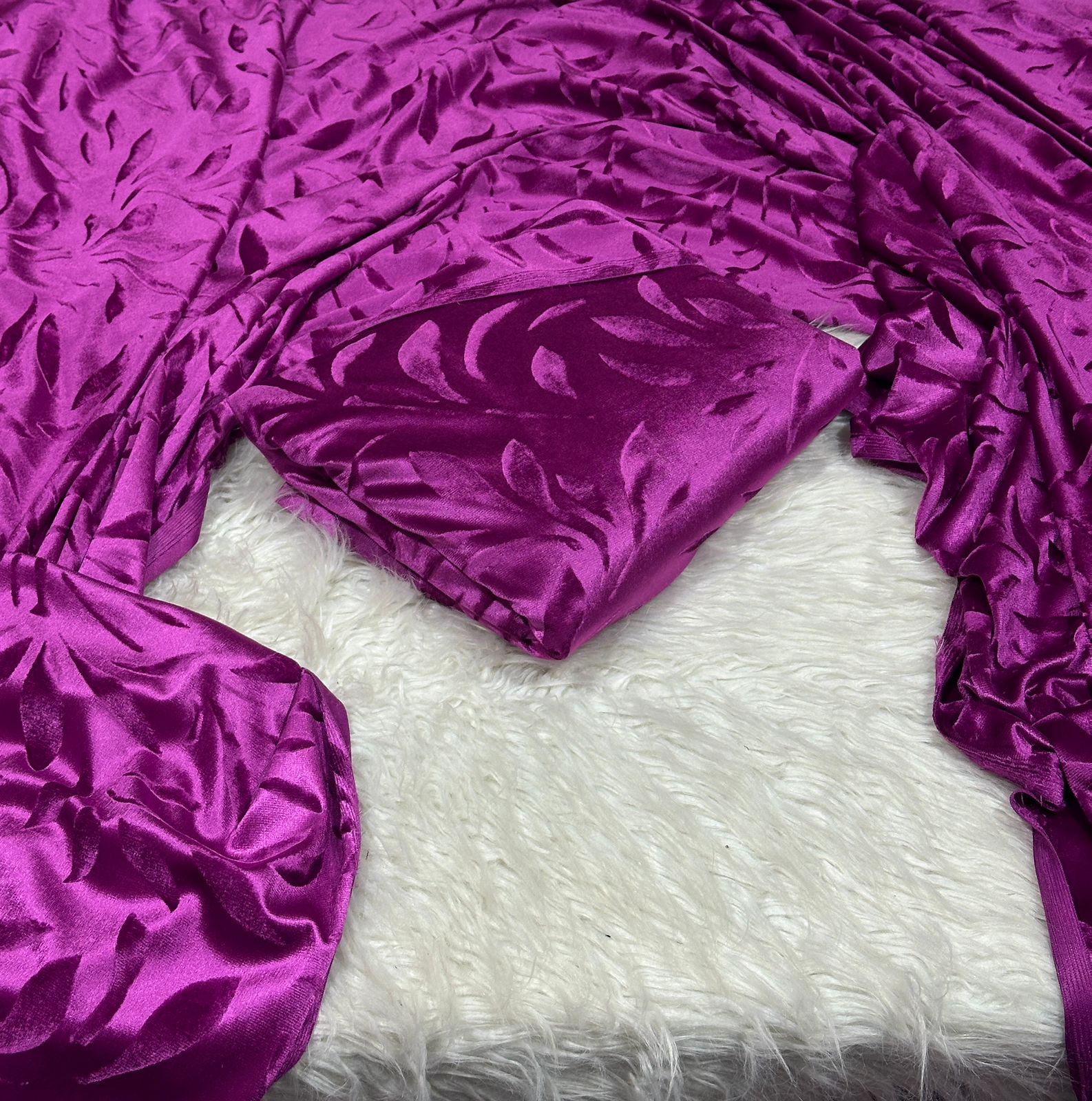 Indian velvet - 2 PC Plachi Velvet - V089