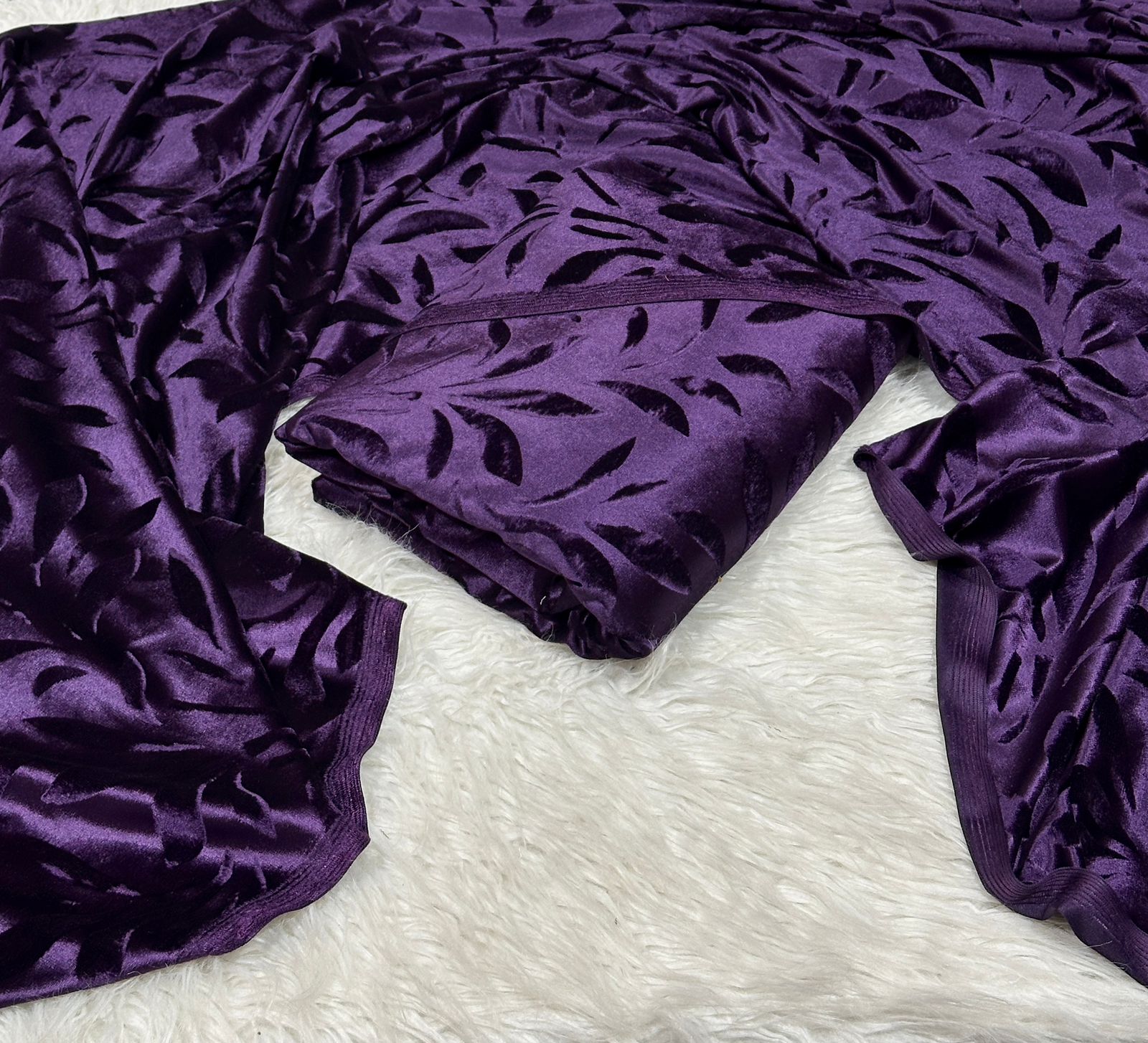 Indian velvet - 2 PC Plachi Velvet - V086