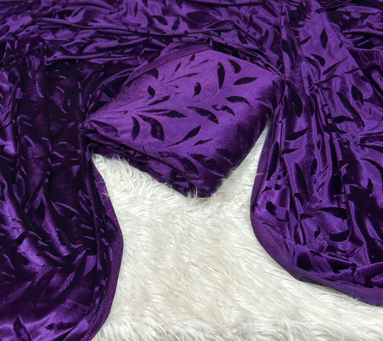 Indian velvet - 2 PC Plachi Velvet - V082